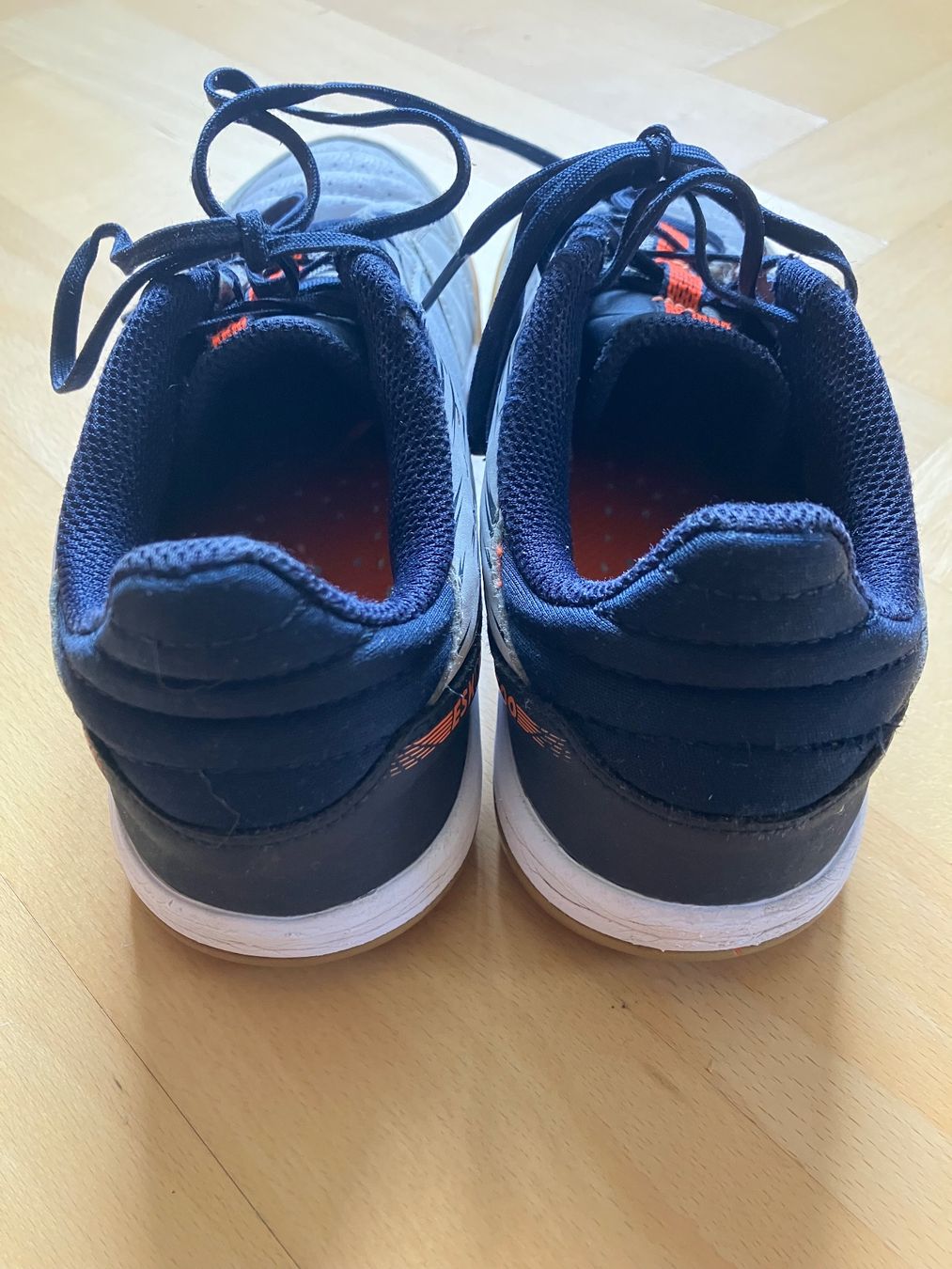 Decathlon Scarpe per ragazzi: Turnschuhe / Hallenschuhe Grösse 38-39 – Usato da Zürich venduto da rebene 3