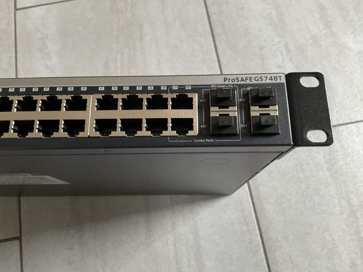 Netgear Hub & Switch: Netgear Pro Safe Gs 748T v5 – Usato da niederlenz venduto da azl_vb9m 2