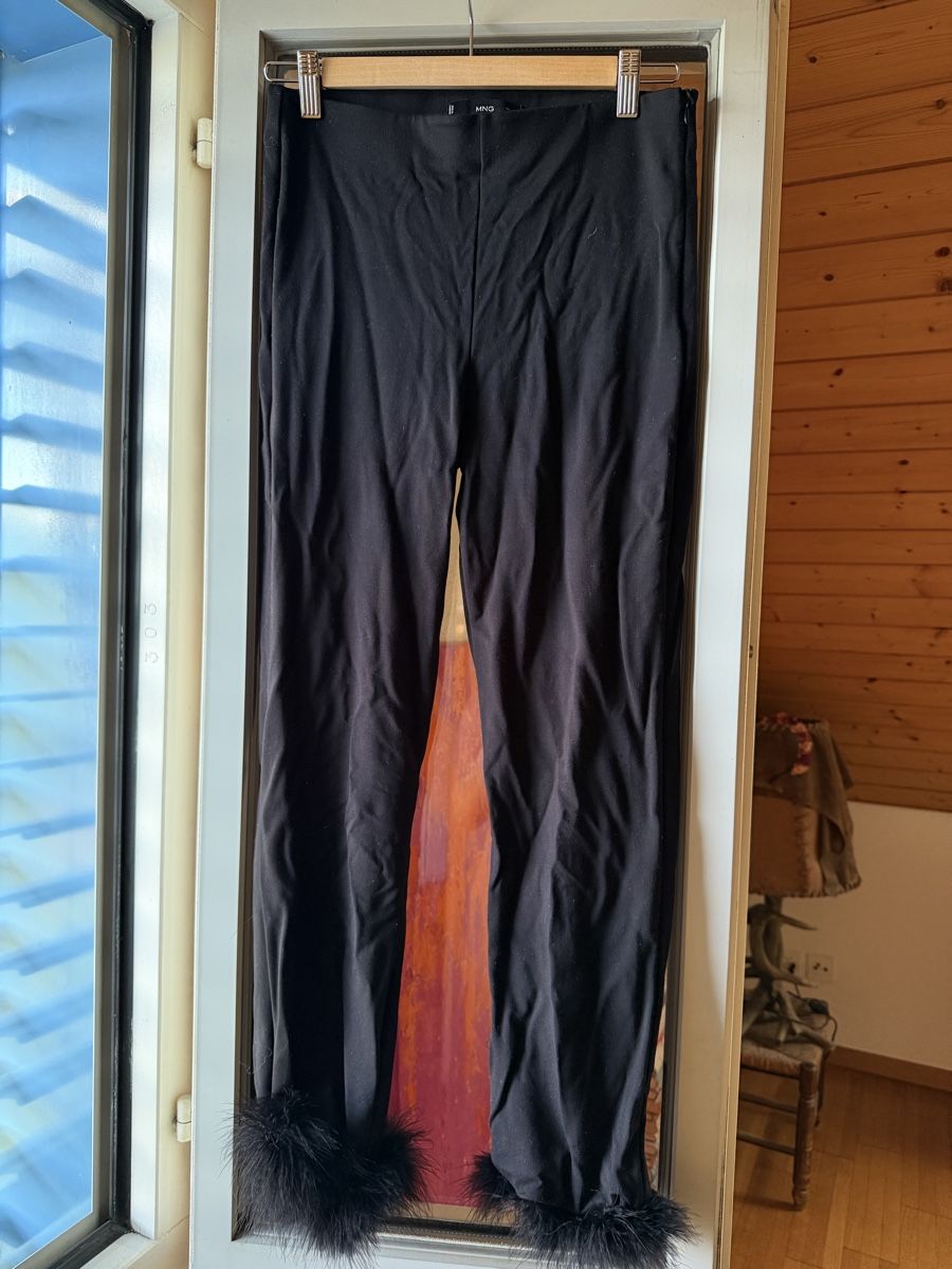 Mango Hosen: Black Pants with Feather Trim – Defekt aus Zürich von BettinaMarie2308