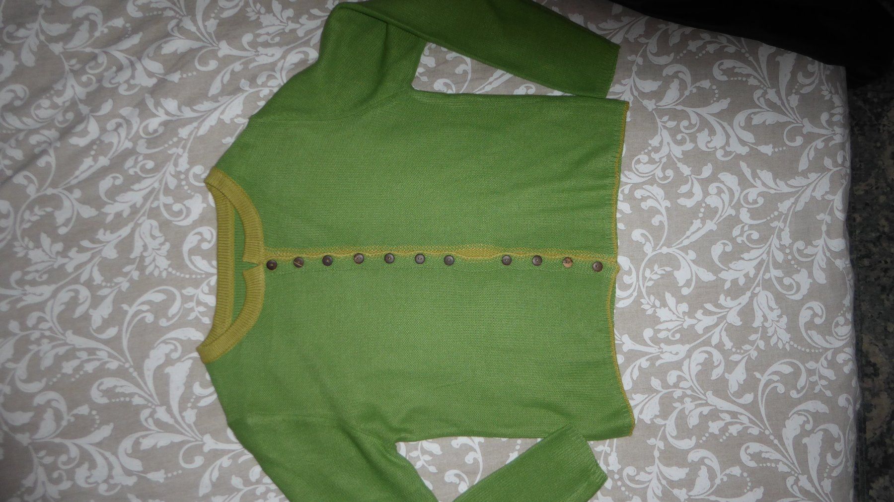 Giacche: schöne Strickjacke Gr L – Usato da Sargans venduto da Benziner 2