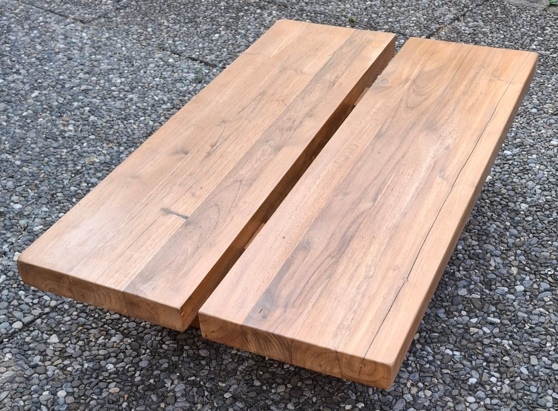 Tavoli: COUCHETISCH HOLZ MASSIV – Usato da NIDAU venduto da arraialdajuda