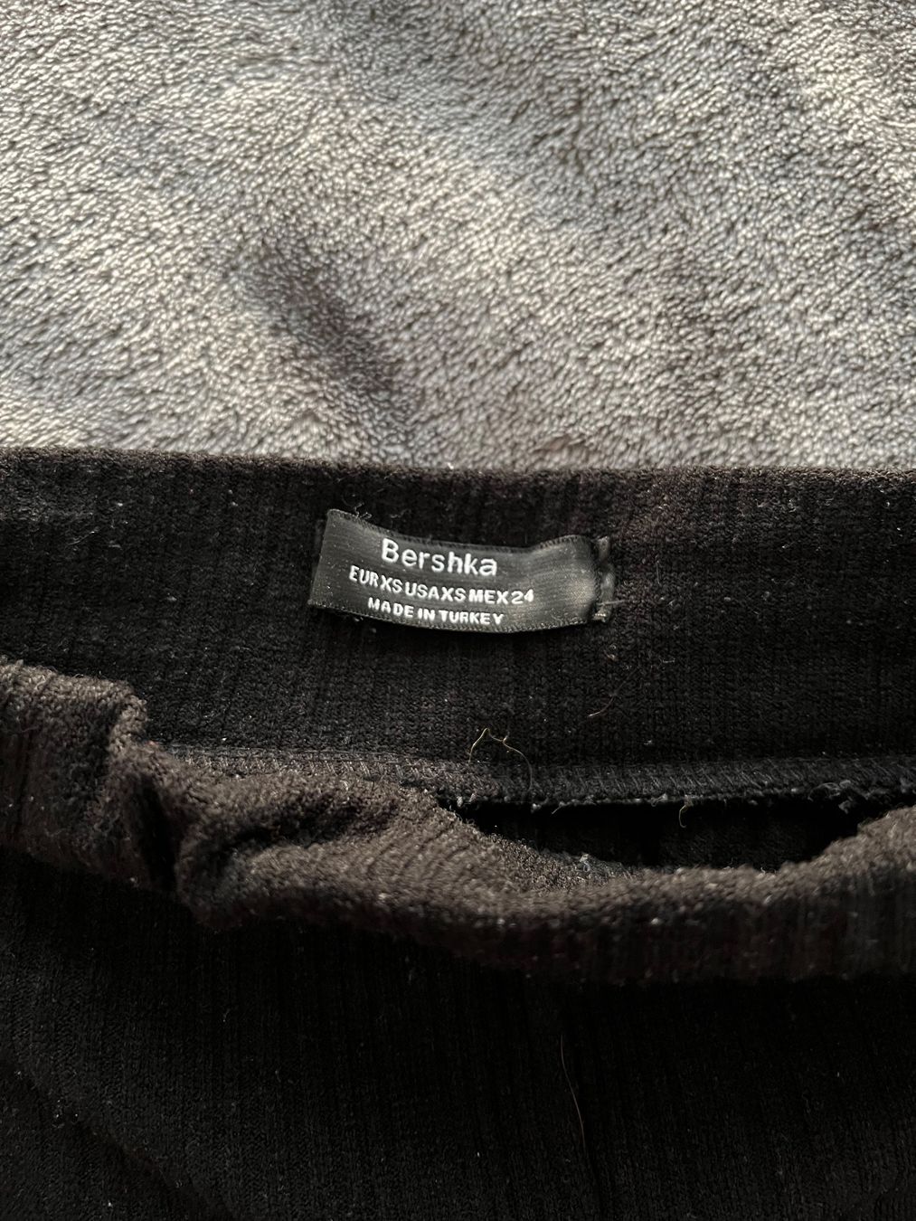 Bershka Pantaloni: Pantalon noir, taille XS – Nuovo (secondo la descrizione) da Meyrin venduto da Sandra6 1