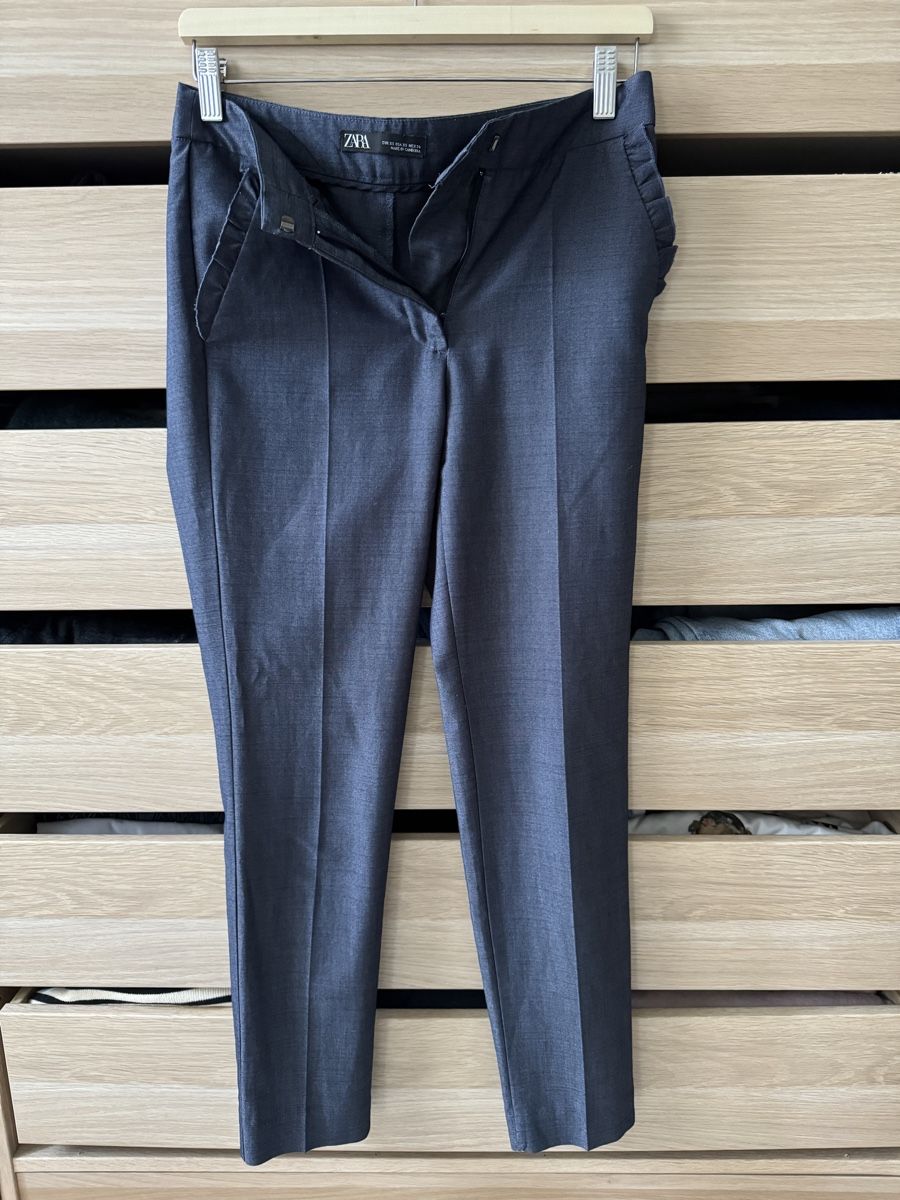 Zara Hosen: Zara navy suit trousers xs – Gebraucht aus Zürich von Lovelyperfumes