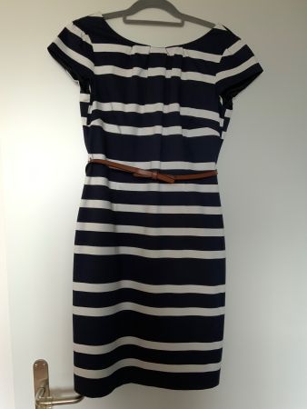 Gestreiftes Comma Kleid, Grösse 38, Frühlingskollektion