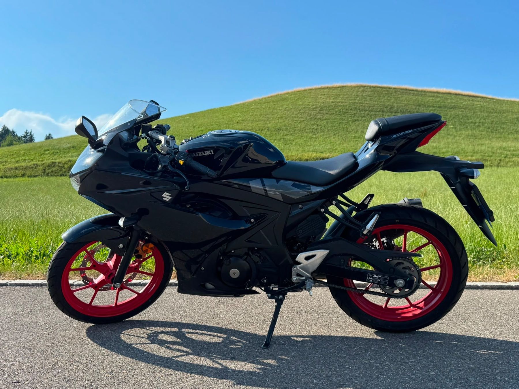 Suzuki Enduro: Suzuki GSX-R125. – Gebraucht aus Neuheim von mae_bsn9 5