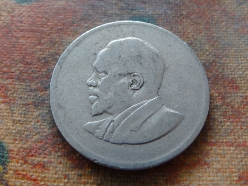 Tutti le monete: KENYA   50  Cents   1967 – Usato da Romanel-sur-Lausanne venduto da Swift13 1