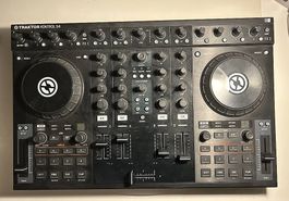 Native Instruments Traktor S4