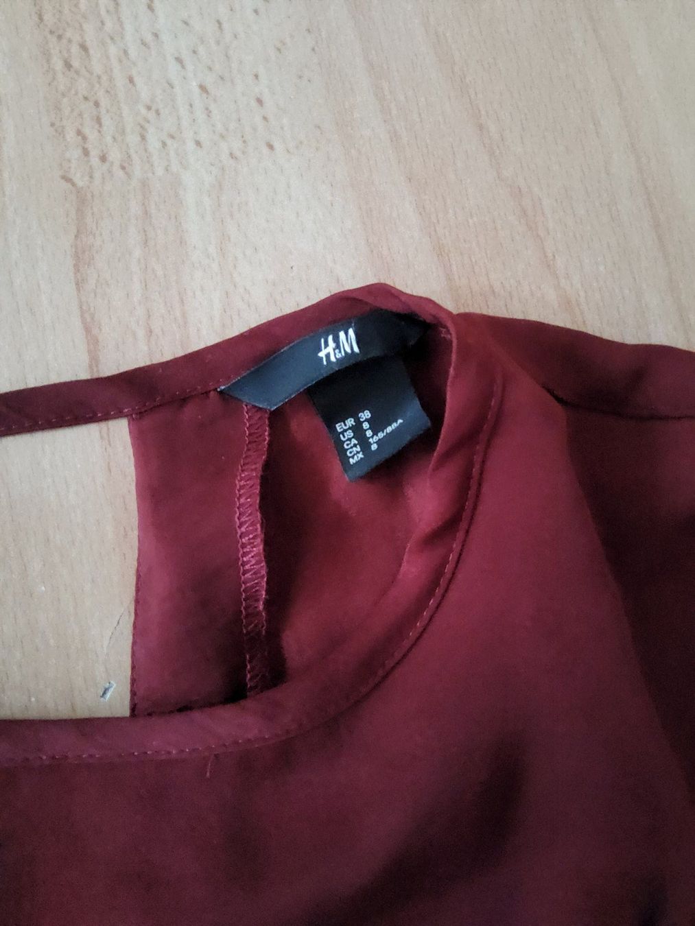 H&M Chemisiers: Bluse, Bordeaux Weinrot, H&M Gr. 38/M – D'occasion à Neuhausen am Rheinfall par Alchimista 2