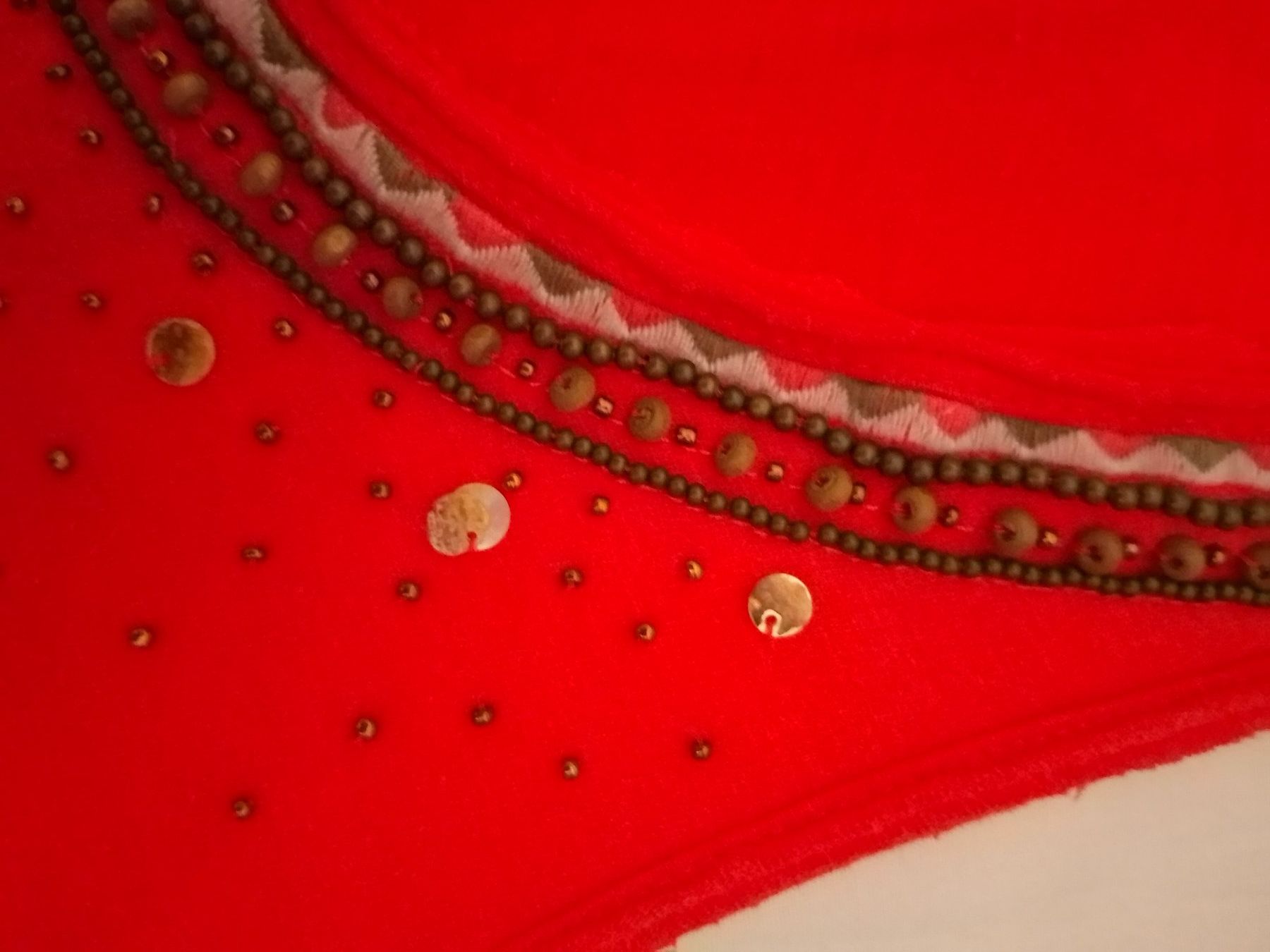 Top: Top d'été M/S décoré de perles – Usato da Echandens venduto da Gamora32 1
