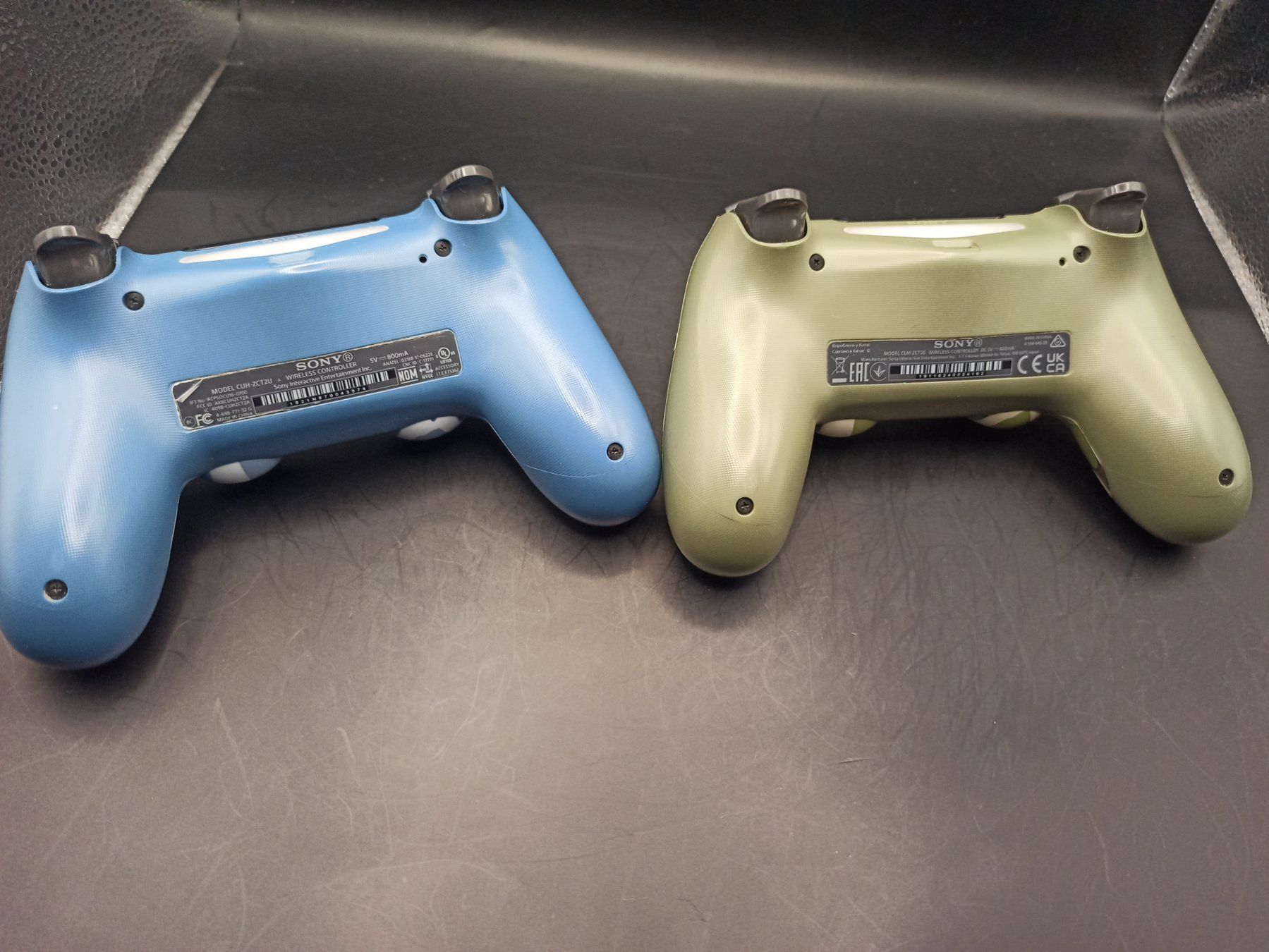 Controller: 2 x Original Controller Sony PS4 Wireless DualShock 4 CAMO – Usato da Oberweningen venduto da mar_87mx 7