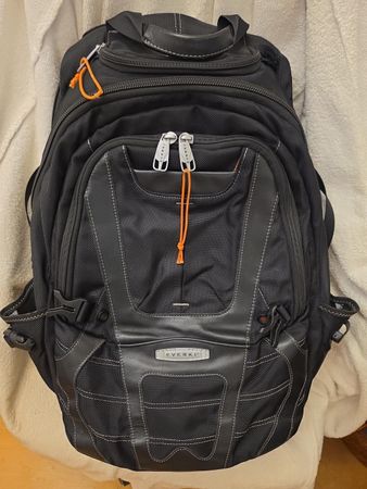EVERKI Premium Laptop-/Business-Rucksack
