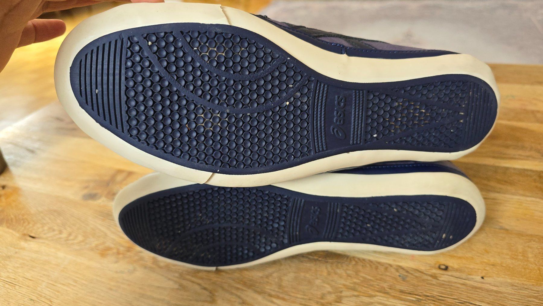 Asics Scarpe da uomo: Asics schuhe EU 42.5 – Usato da Wallisellen venduto da theblacksheep 3
