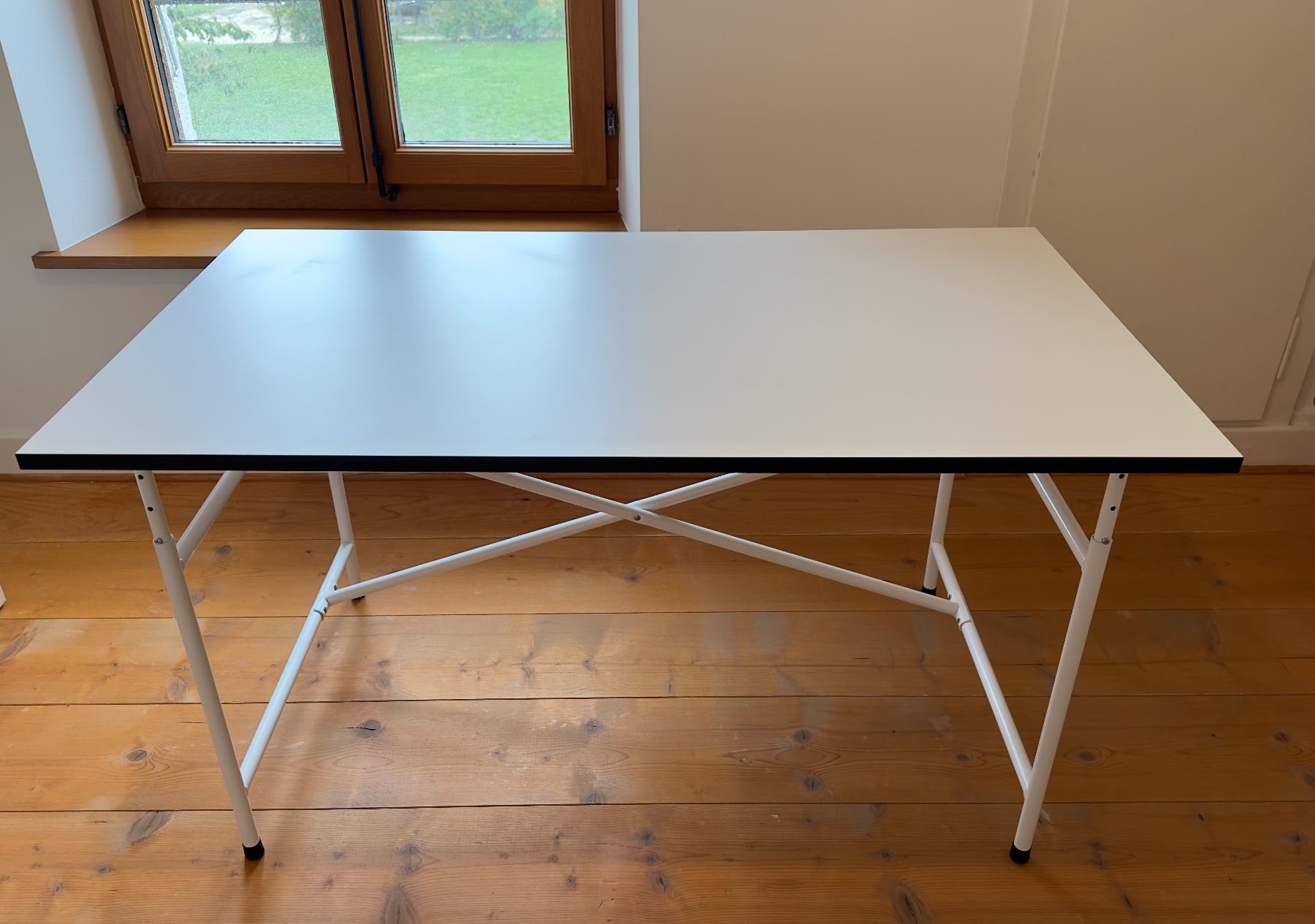 Tavoli: Kindertisch Eiermann Design, weiss, wie neu – Usato da Collex venduto da ANC02