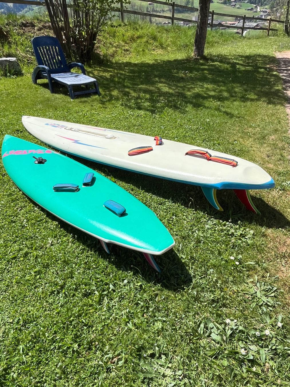 Tavole da surf e di nuoto: Alte Surfbretter zu verschenken – Usato da Zweisimmen venduto da jud_pt6j 1
