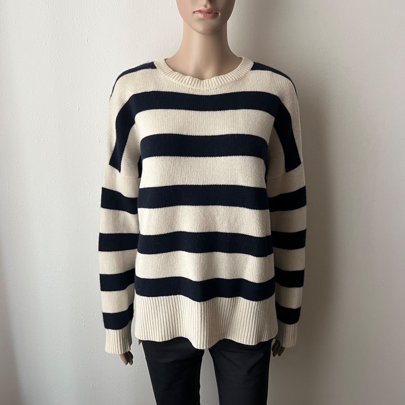 Theory Pullover & Sweatshirts: THEORY Pullover | 100% Kaschmir 💙 – Gebraucht aus Zürich von ClosetQueen