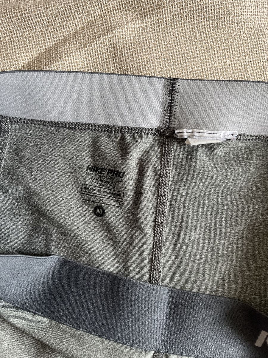 Nike Leggings: Nike Pro Capri Leggings Grey - Women's Size Medium – Usato da Mies venduto da Nib2011 3