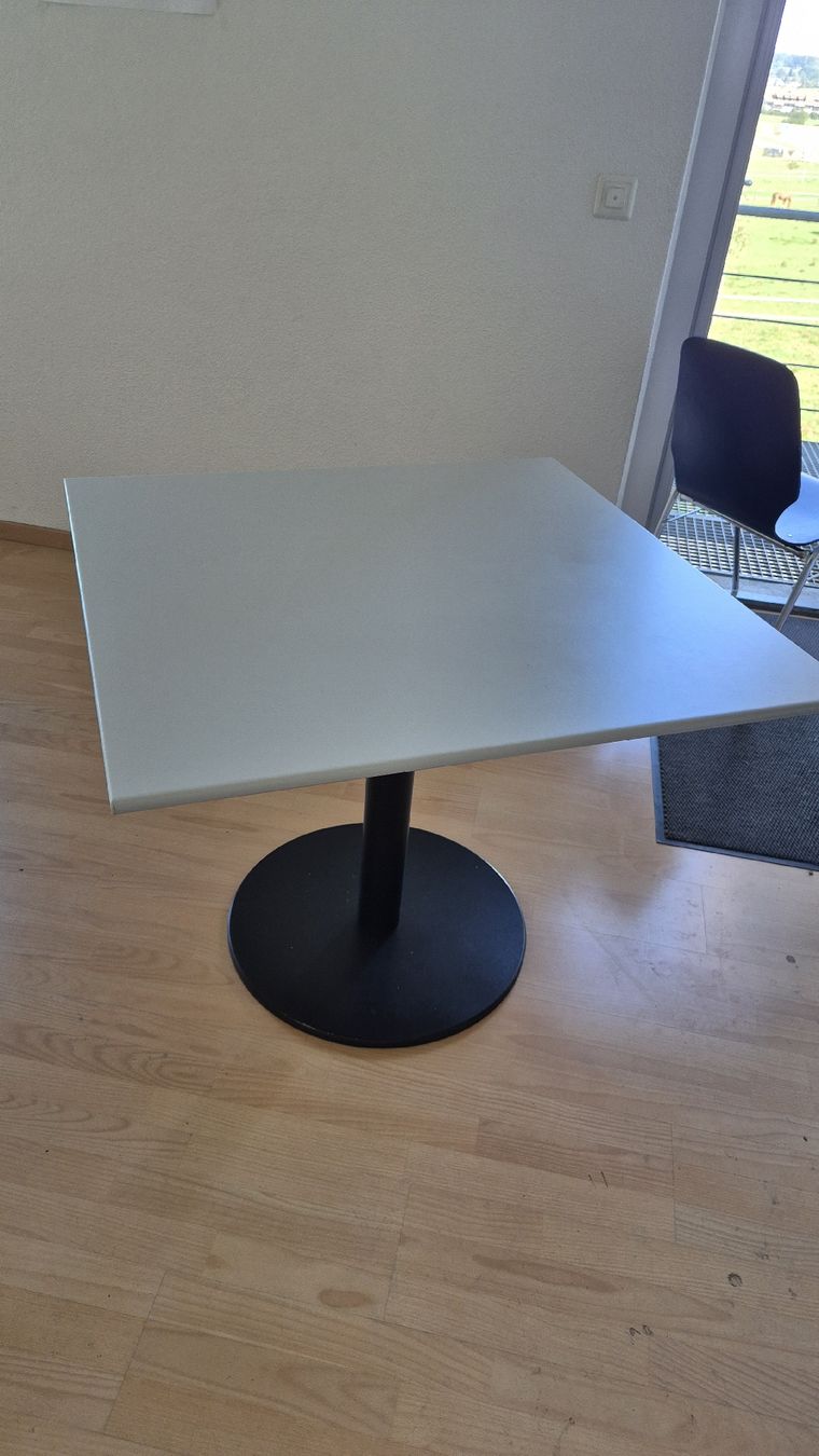 Tavoli: 3 Stk. Tische 90 x 90cm – Usato da Hofstetten ZH venduto da fabi043 4