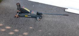 Alter wagenheber auto 2 tonnen