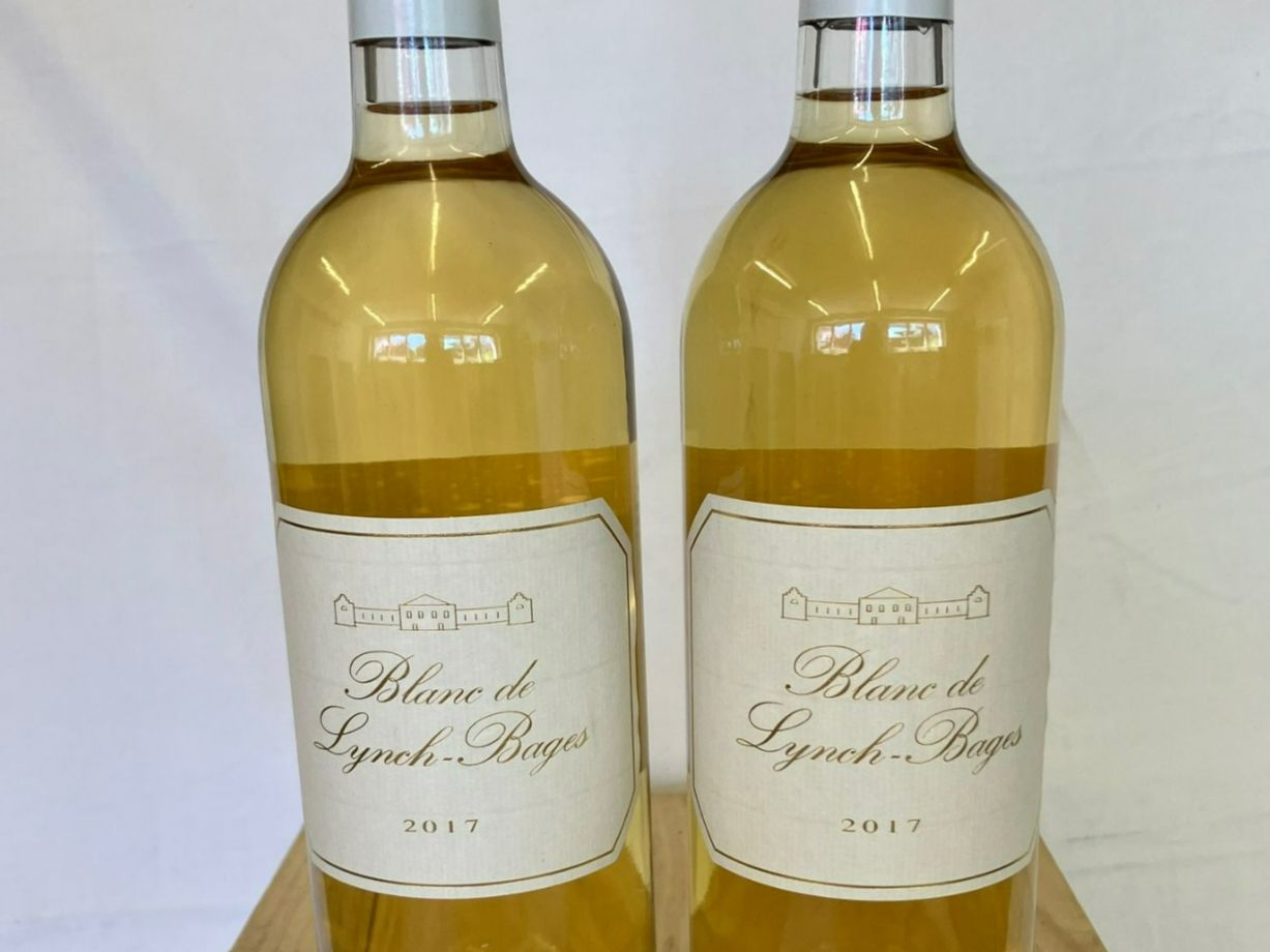 Lynch Bages Vino: 2 Flaschen Blanc de Lynch-Bages 2017 Weisswein – Nuovo e nell'imballaggio originale da Münchwilen TG venduto da ret_h9vj 1