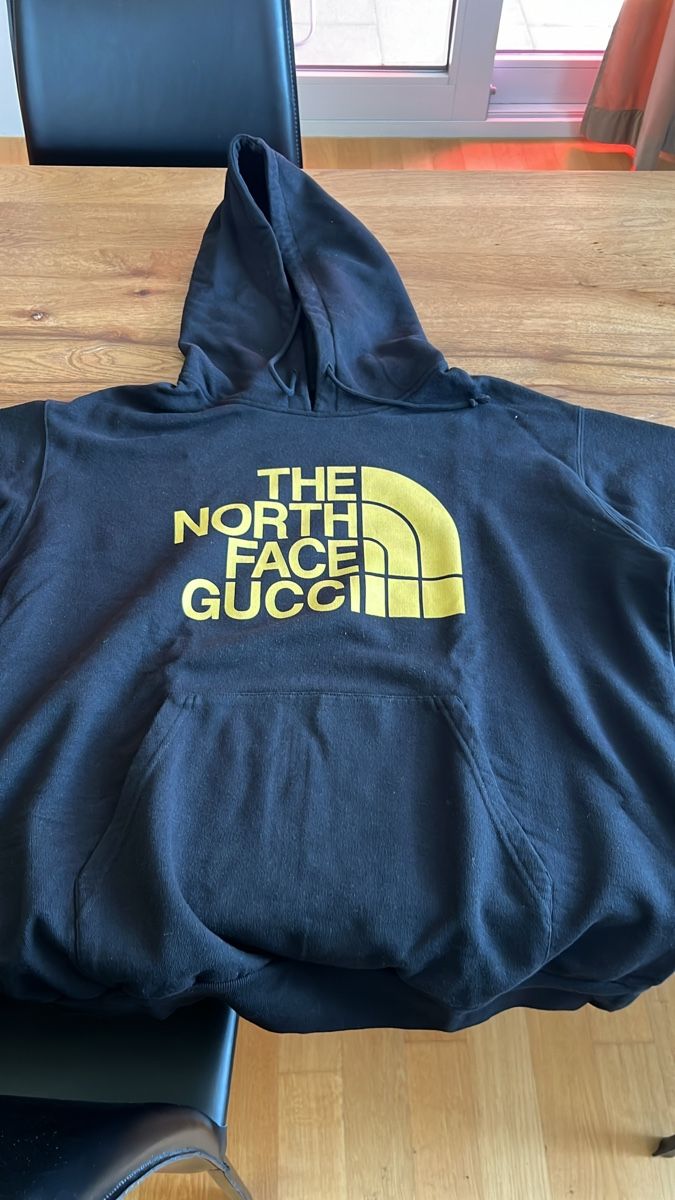 Gucci Maglioni & Felpe: Gucci x North Face Hoodie – Usato da Herrliberg venduto da JPDB