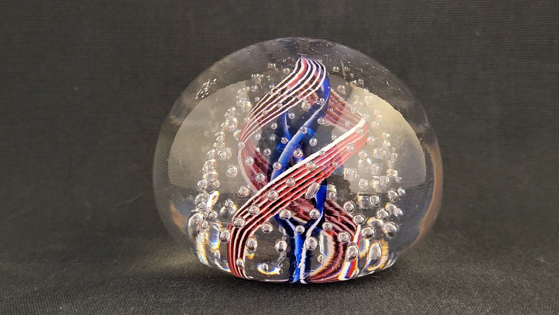 Figurines: Paperweight mit farbiger Spirale – D'occasion à Basel par spinne02