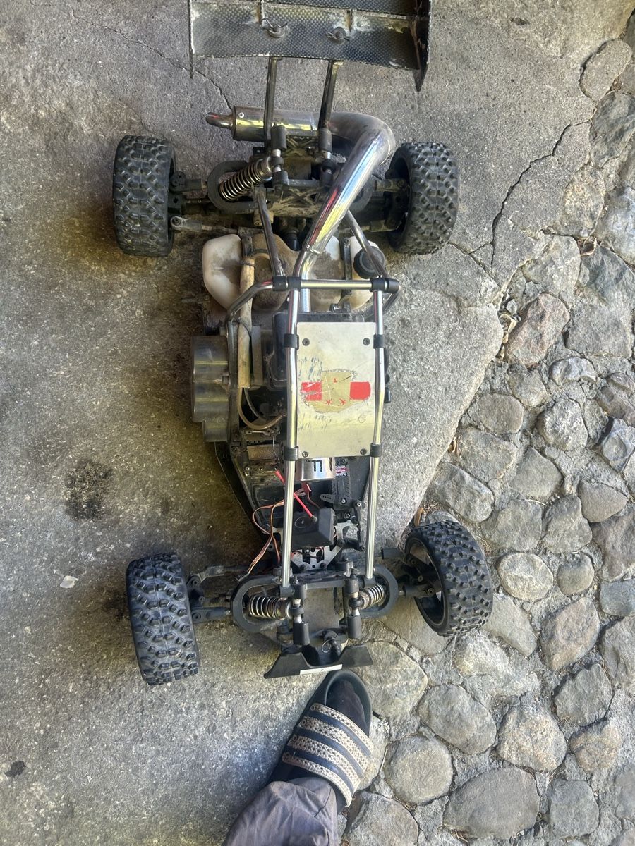 RC Kits de montage: RC Auto Benziner  – Défectueux à Wohlenschwil par MajorTom73 2