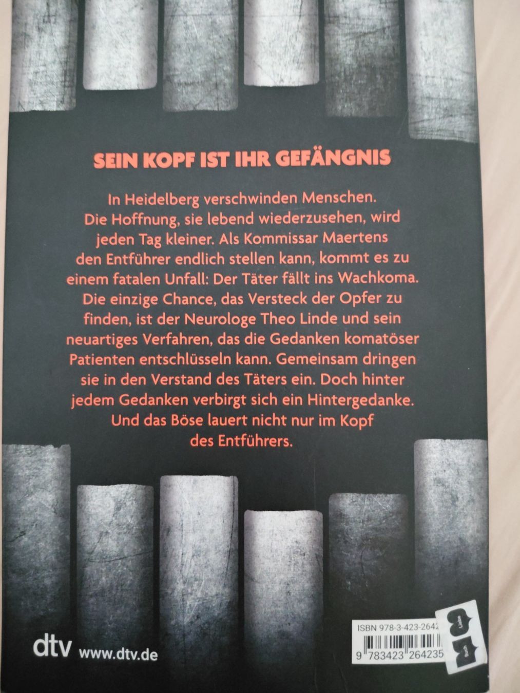 Libri: Locked In Faber Thriller – Usato da Seftigen venduto da man_tr96 1