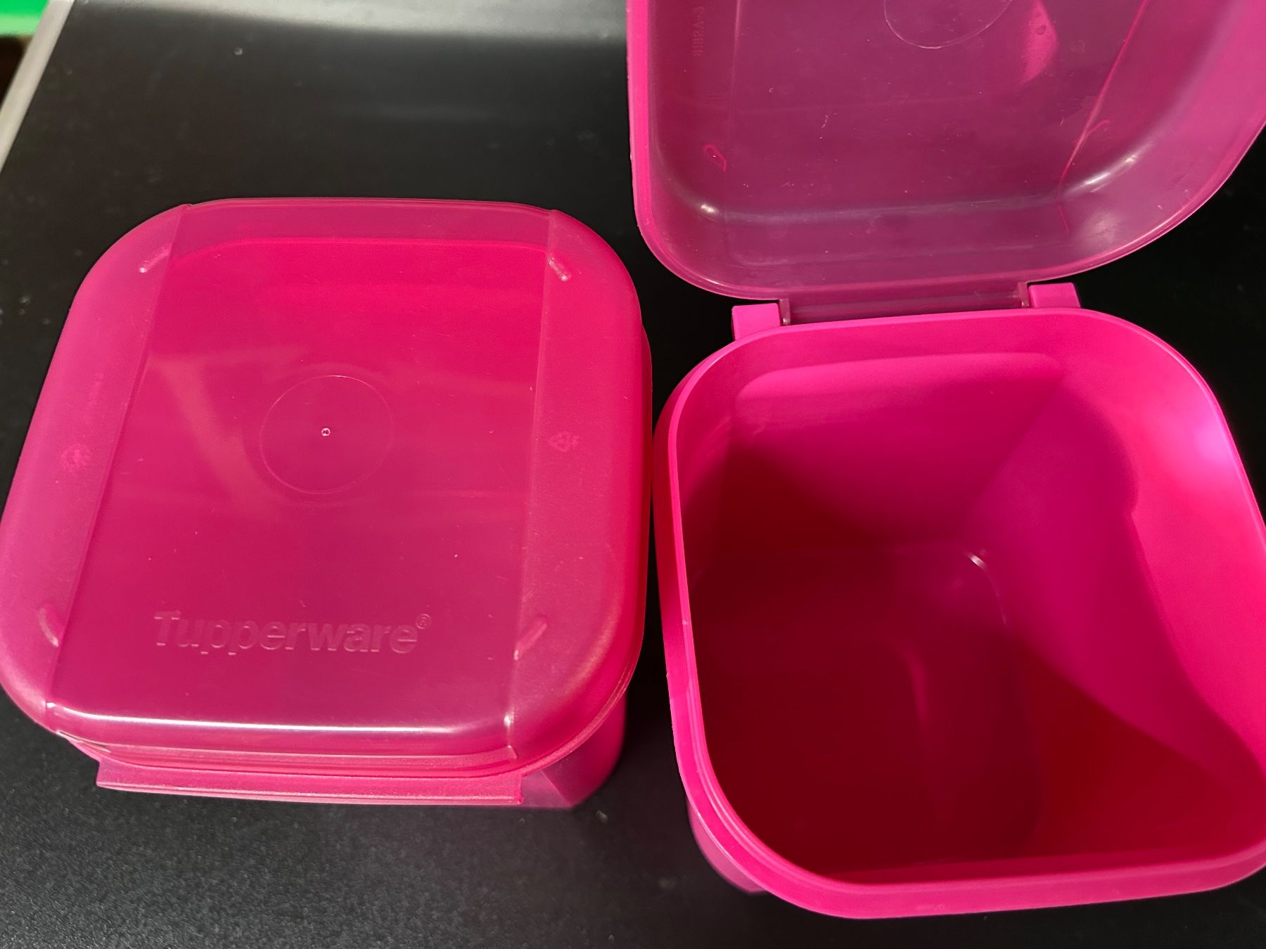Tupperware Contenitori & Simili: 2 Tupperwarebehälter rosa – Usato da Obergösgen venduto da Andre118 1