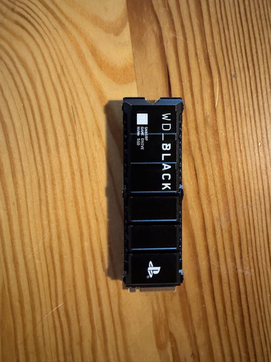 Western Digital Disques durs: WD Black PS5 SSD 4TB – D'occasion à Schwerzenbach par nik_bcj2