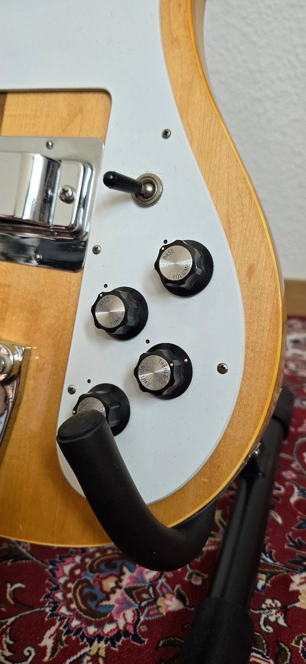 Strumenti musicali: DIA Bass 70s Japan – Difettoso da Meilen venduto da Roobiedoobie 5