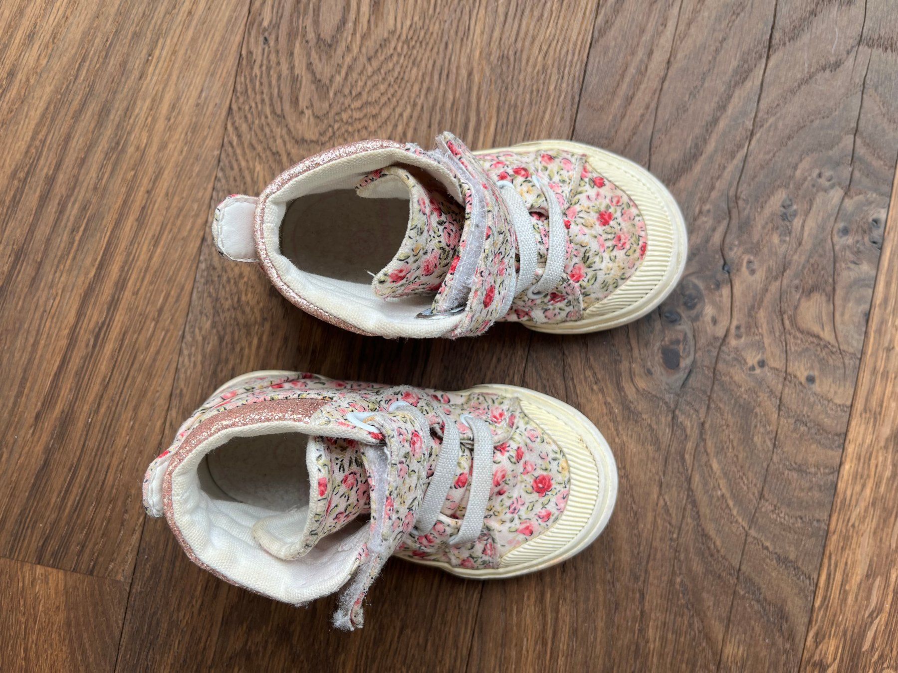 Vertbaudet Scarpe per ragazze: Turnschuhe Sneaker Vertbaudet Mädchen Gr. 22 - Schuhe – Usato da Affoltern am Albis venduto da Blackrhythm 3