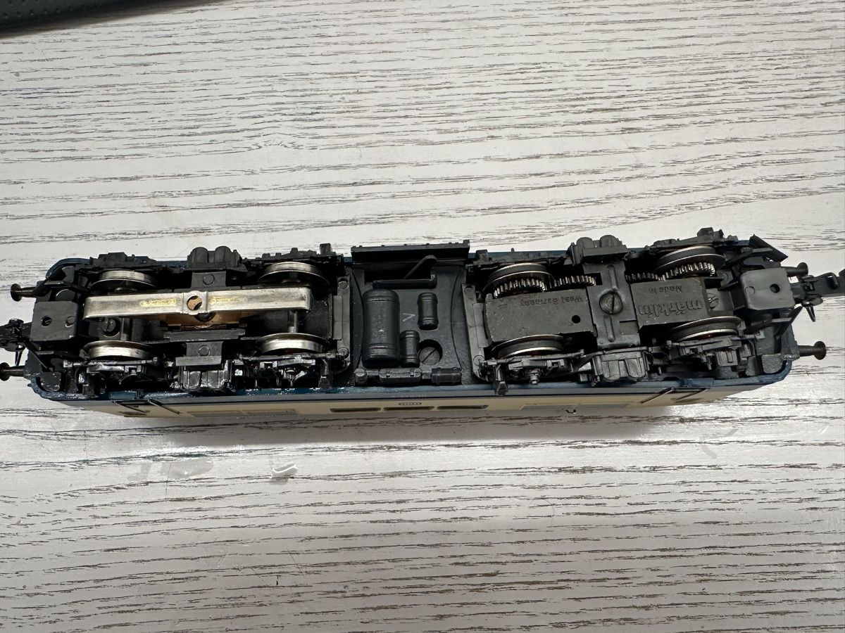 Märklin Modelleisenbahnen: Märklin 3042 DB BR 111 – Gebraucht aus Lupsingen von New-Haven 5