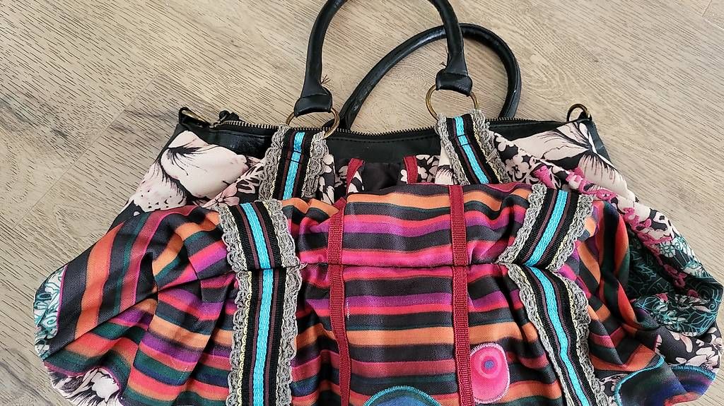 Desigual Borse da donna: Sac desigual – Usato da Trélex venduto da emm_rz7g 3