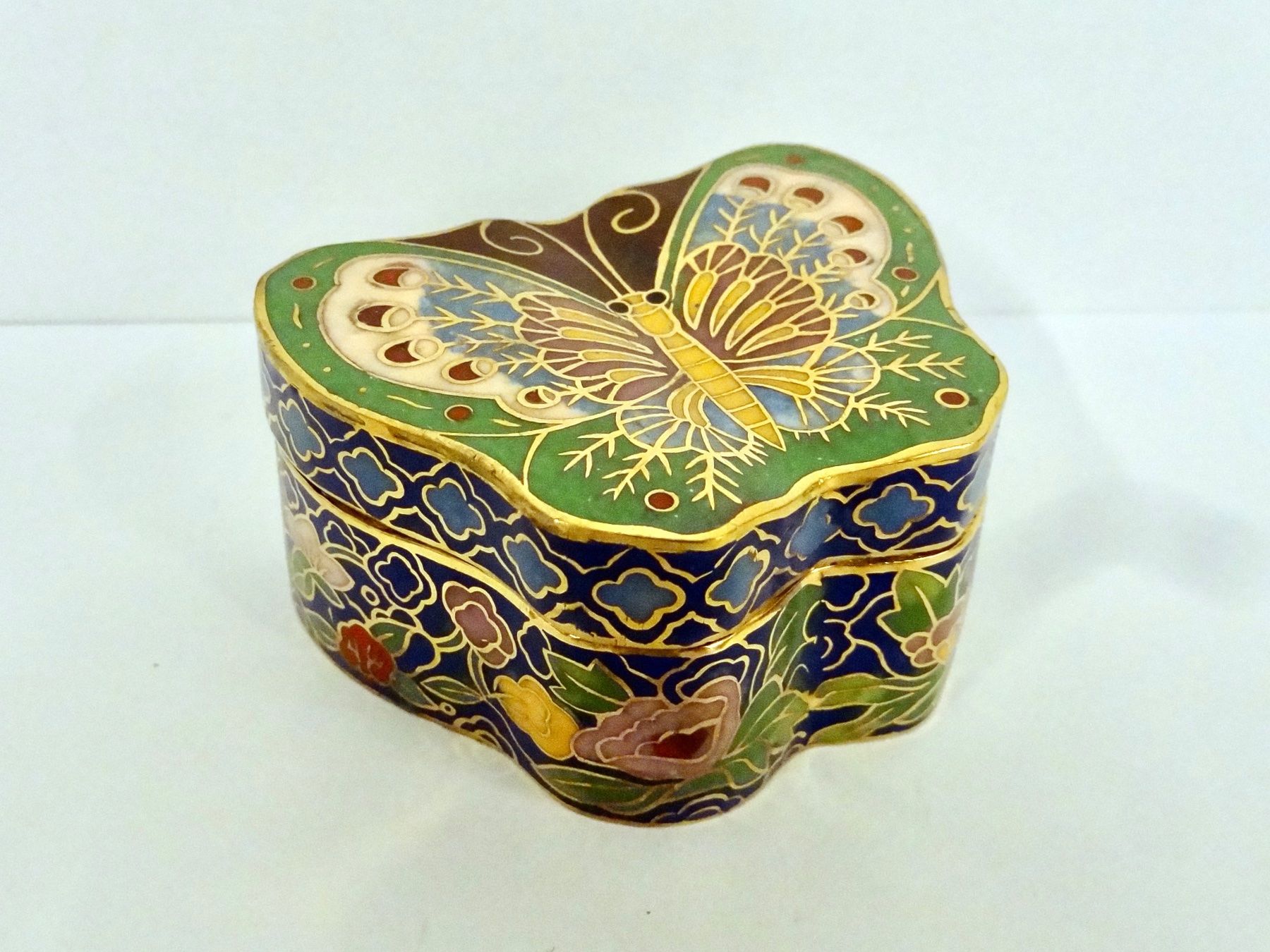 Tutte le decorazioni: Schmuckdose Schmetterling Blumen Dose Messing Emaille floral – Nuovo (secondo la descrizione) da Kerzers venduto da djstarsky73