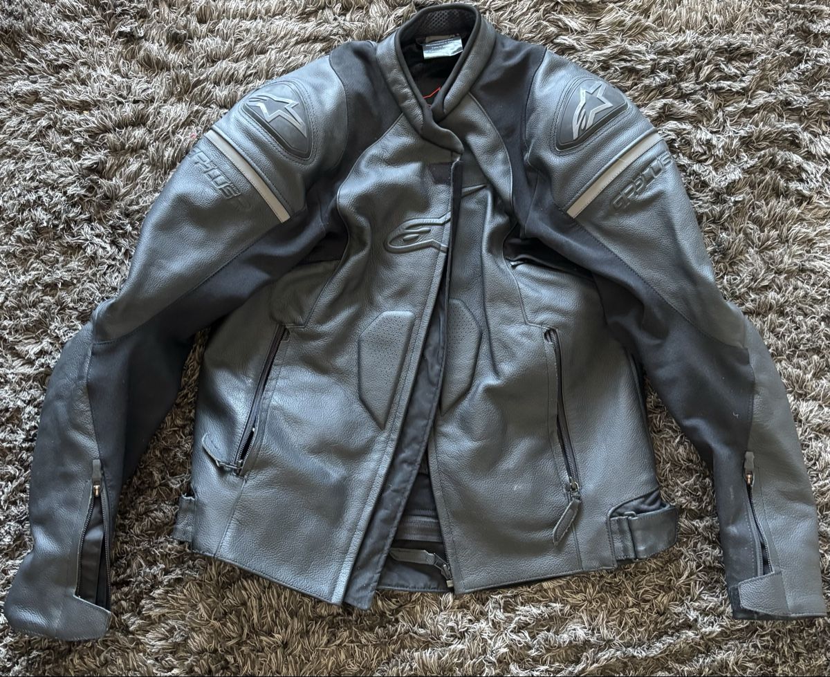Alpinestars Lotti di vestiti: Ensemble en cuir Alpinestars – Nuovo (secondo la descrizione) da Bassecourt venduto da Ledirecteur7