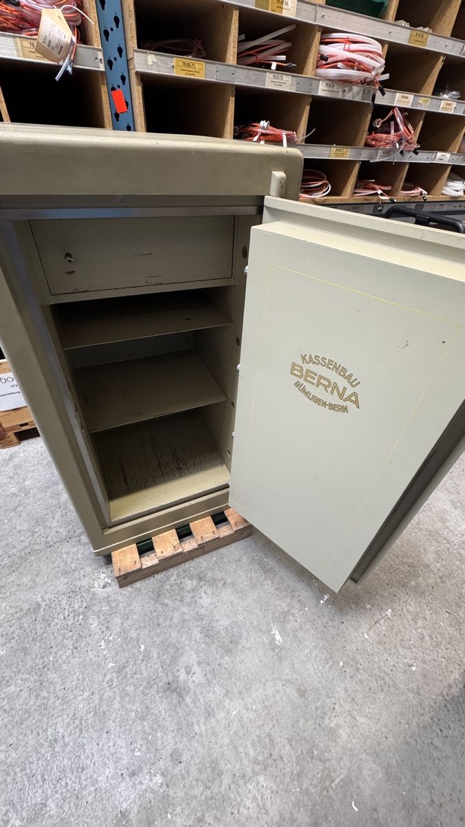 Casseforti: Tresor Geldschrank Safe - sicher und robust – Usato da Weiach venduto da PatGianPro 2
