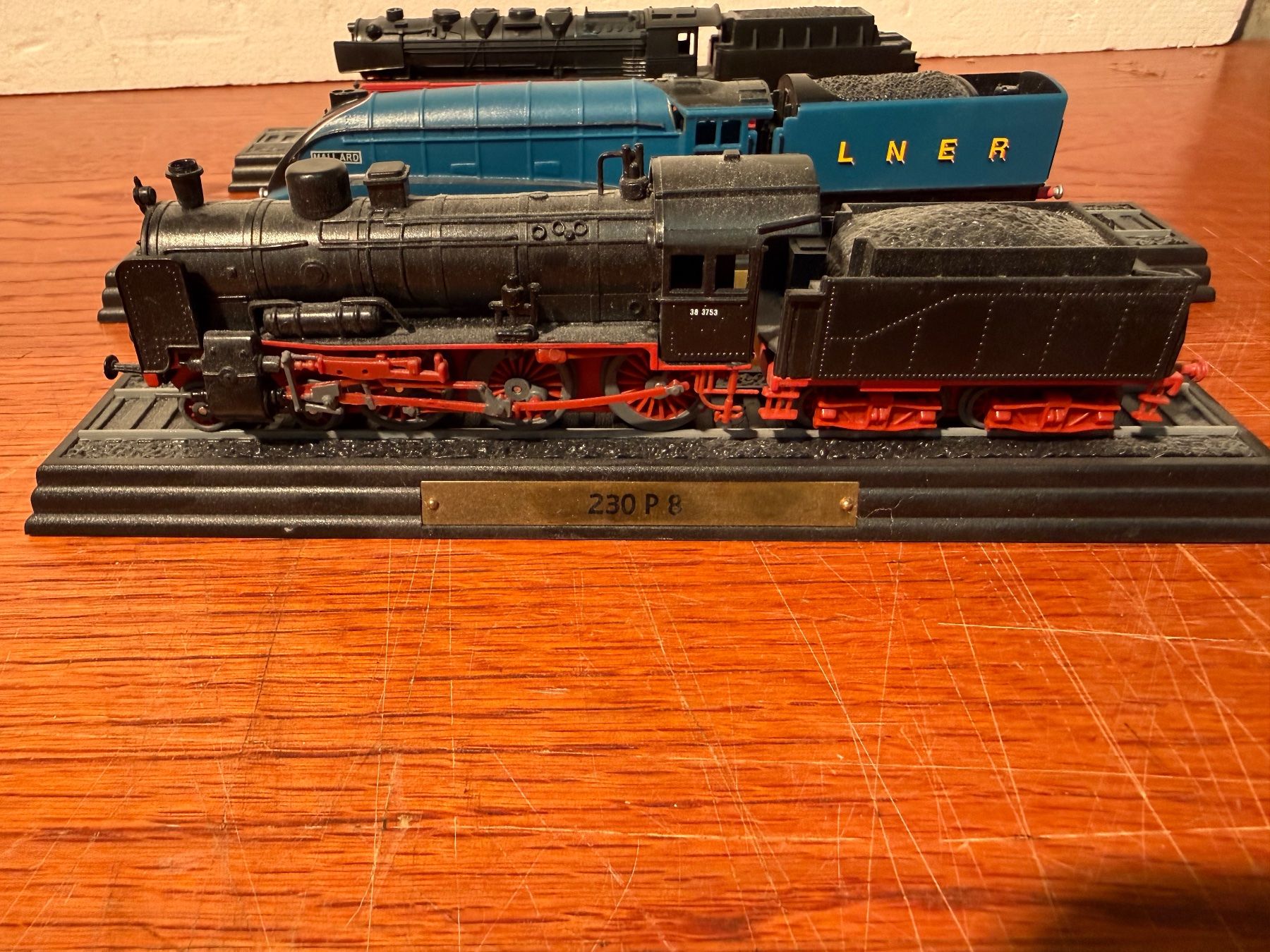 Modelleisenbahnen: 4 Locomotives miniatures, diverses marques, différentes é... – Gebraucht aus Lausanne von artnouveau04 2