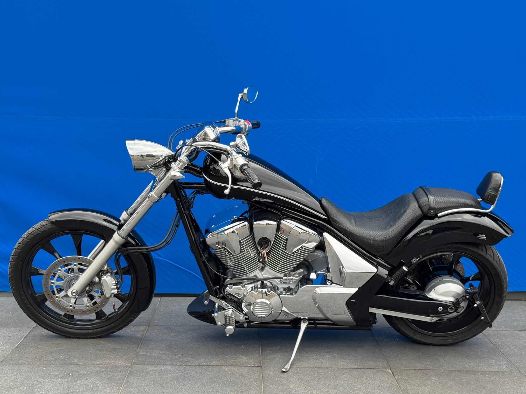 Honda Chopper: Honda VT 1300 CXA Chopper ab Service – Usato da Escholzmatt venduto da Wikinger11 5