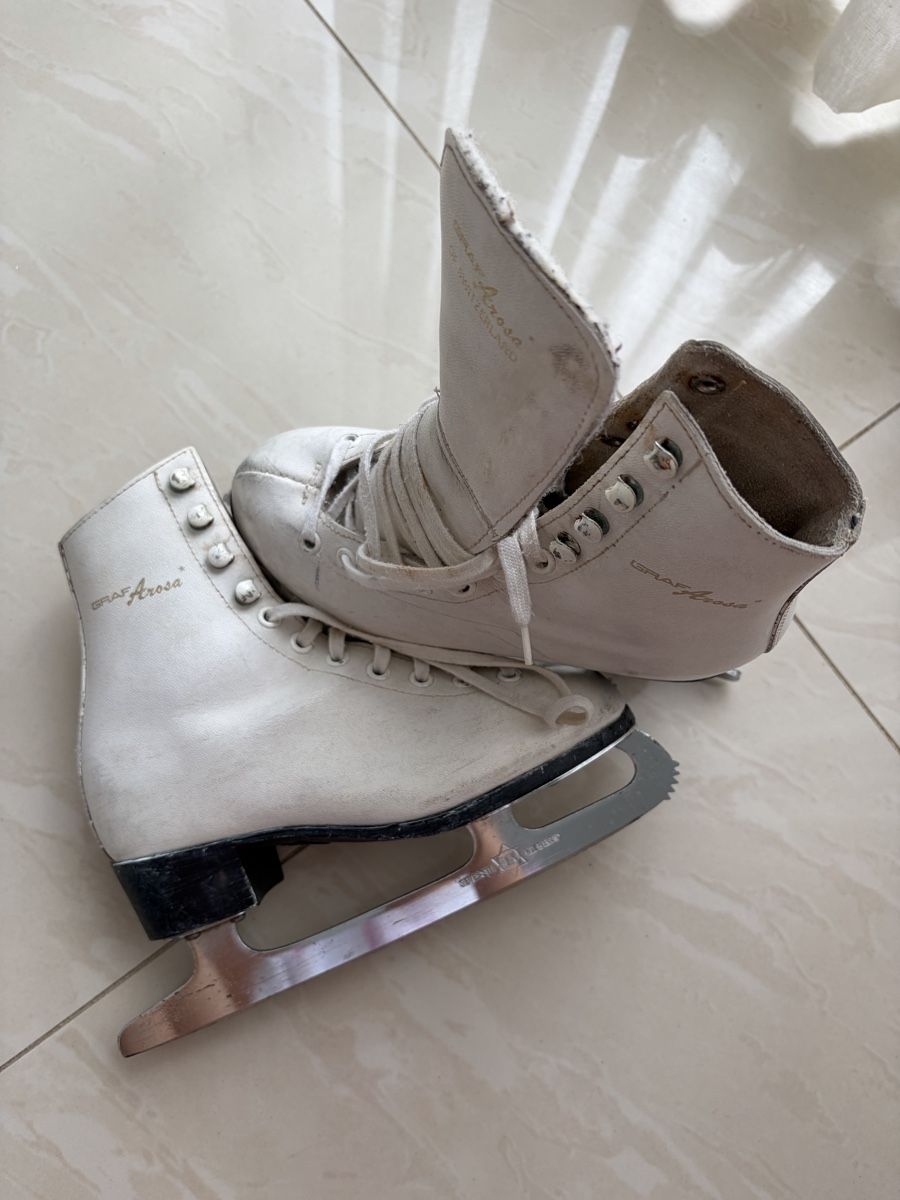 Graf Pattini da ghiaccio: Eiskunstlaufschuhe Grösse 33 weiss  – Usato da Reinach BL venduto da ali_qls5
