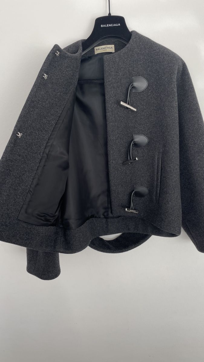 Balenciaga Giacche: Balenciaga Duffle Coat - Gr. 38 – Usato da Ramlinsburg venduto da Meeliinaa 1