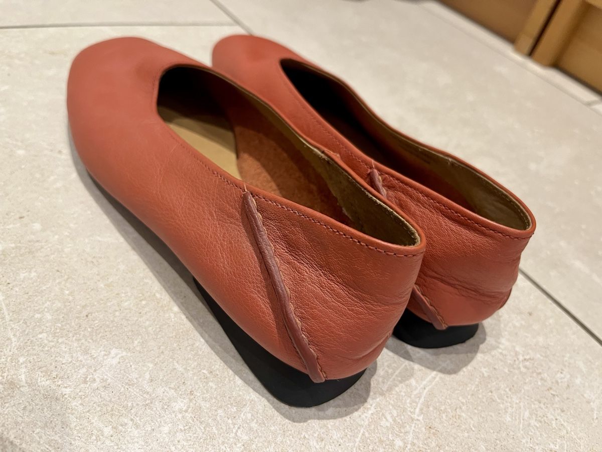 Camper Scarpe da donna: Ballerines Camper corail en cuir taille 39 – Usato da Chéserex venduto da Jane_Lane 4