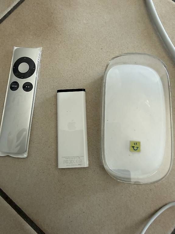 PC: Computer Apple Mac 2008 e vari accessori. – Usato da Massagno venduto da mar_htl6 2