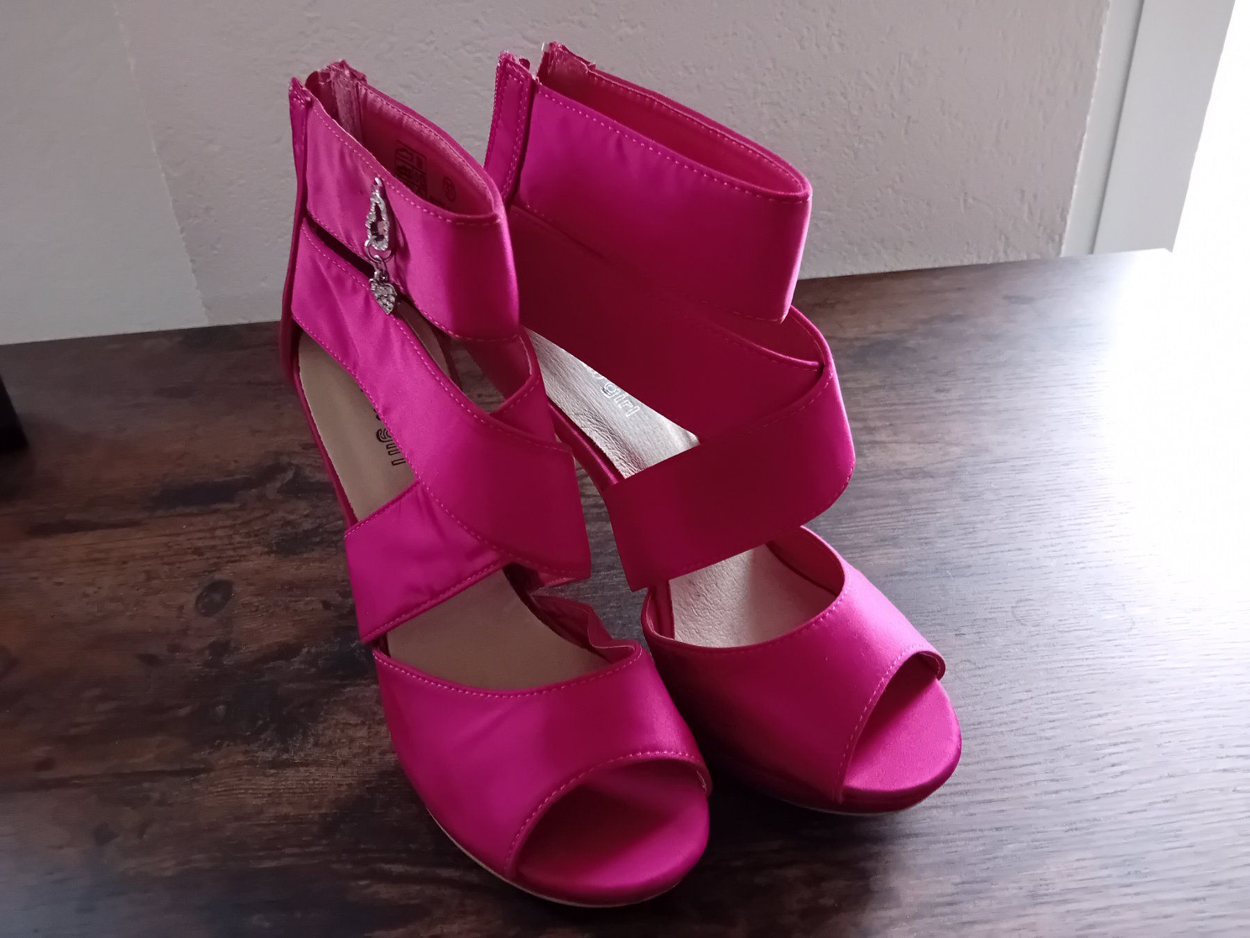 Scarpe da donna: Sandale à talon haut taille 37 – Usato da Grenchen venduto da Wolf313 1