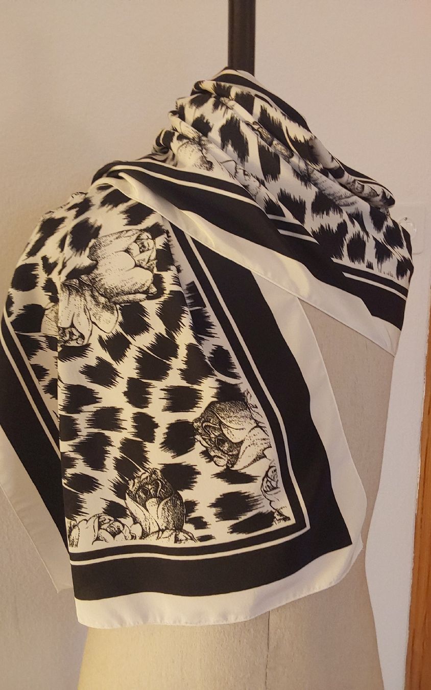 Foulard & Sciarpe: Schal Foulard Polyester schwarzweiss – Nuovo (secondo la descrizione) da Köniz venduto da scopello12
