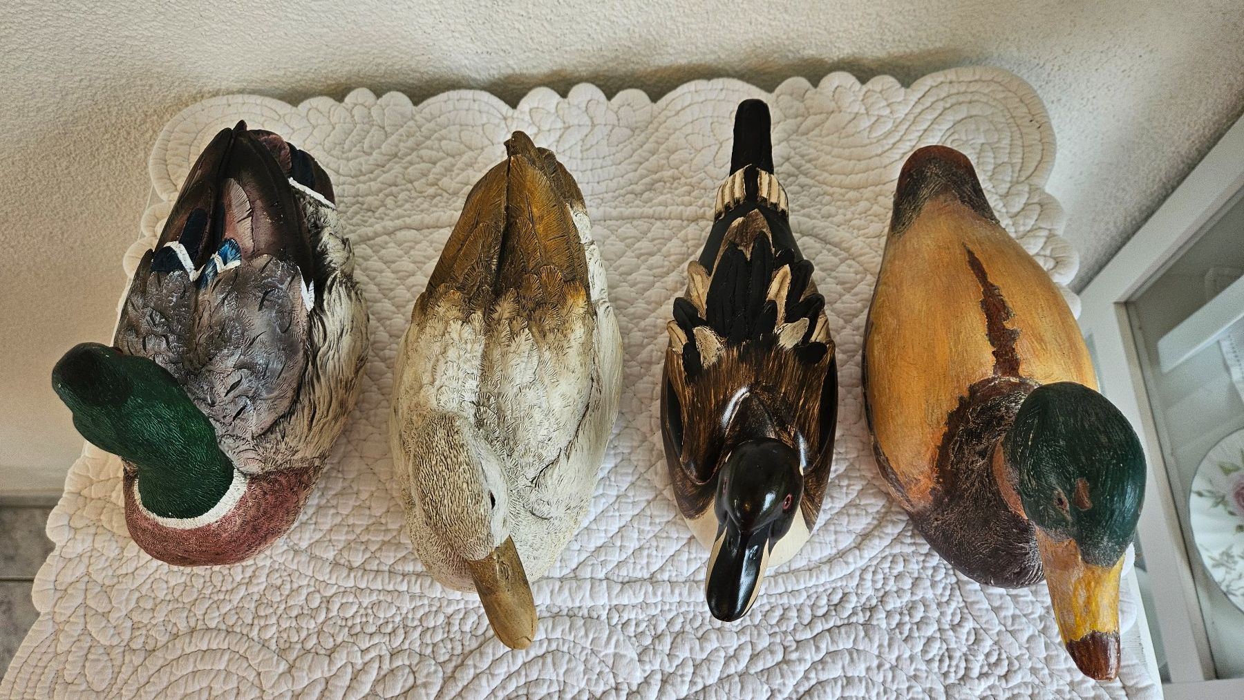 Statuette: 4 Dekorative Enten aus Kunststoff Vintage – Usato da Gossau ZH venduto da Goes05 4