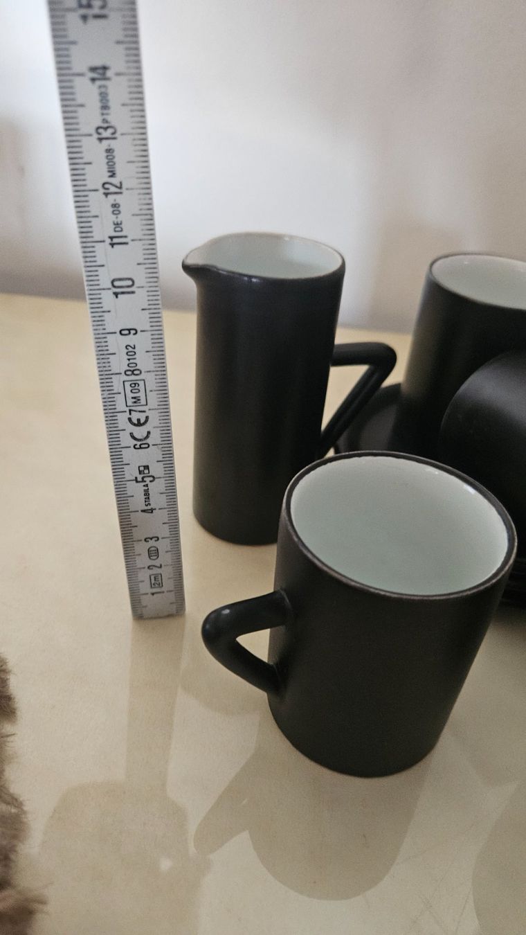 Set di piatti: Servizio da caffè nero x4pp (non completo) – Usato da Melano venduto da H-Sara 1