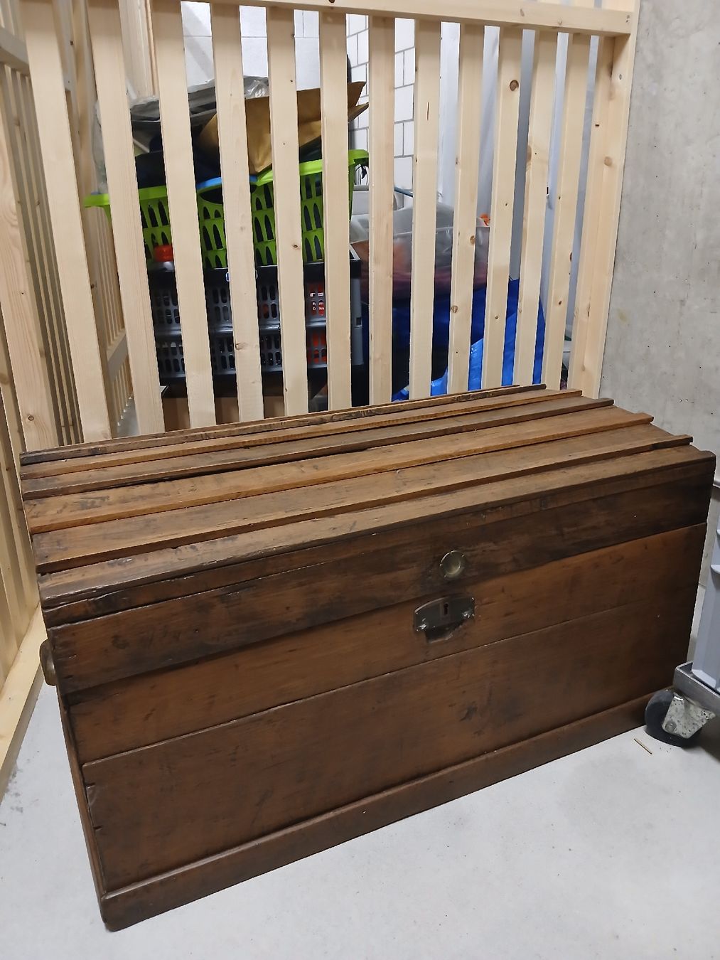 Coffres: Baule Legnodi design – Défectueux à Reinach BL par nin_h6hf