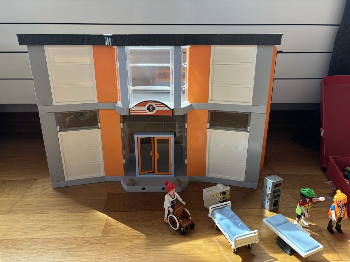 Playmobil Giocattoli: Playmobil Krankenhaus – Usato da Schwerzenbach venduto da herzankerkreuz