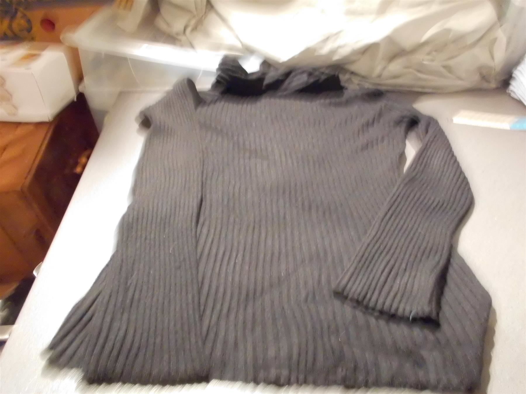 Pulls & Sweat-shirts: Rollkragenpullover ca. Grösse 52, schwarz – D'occasion à Zürich par abraxas1291
