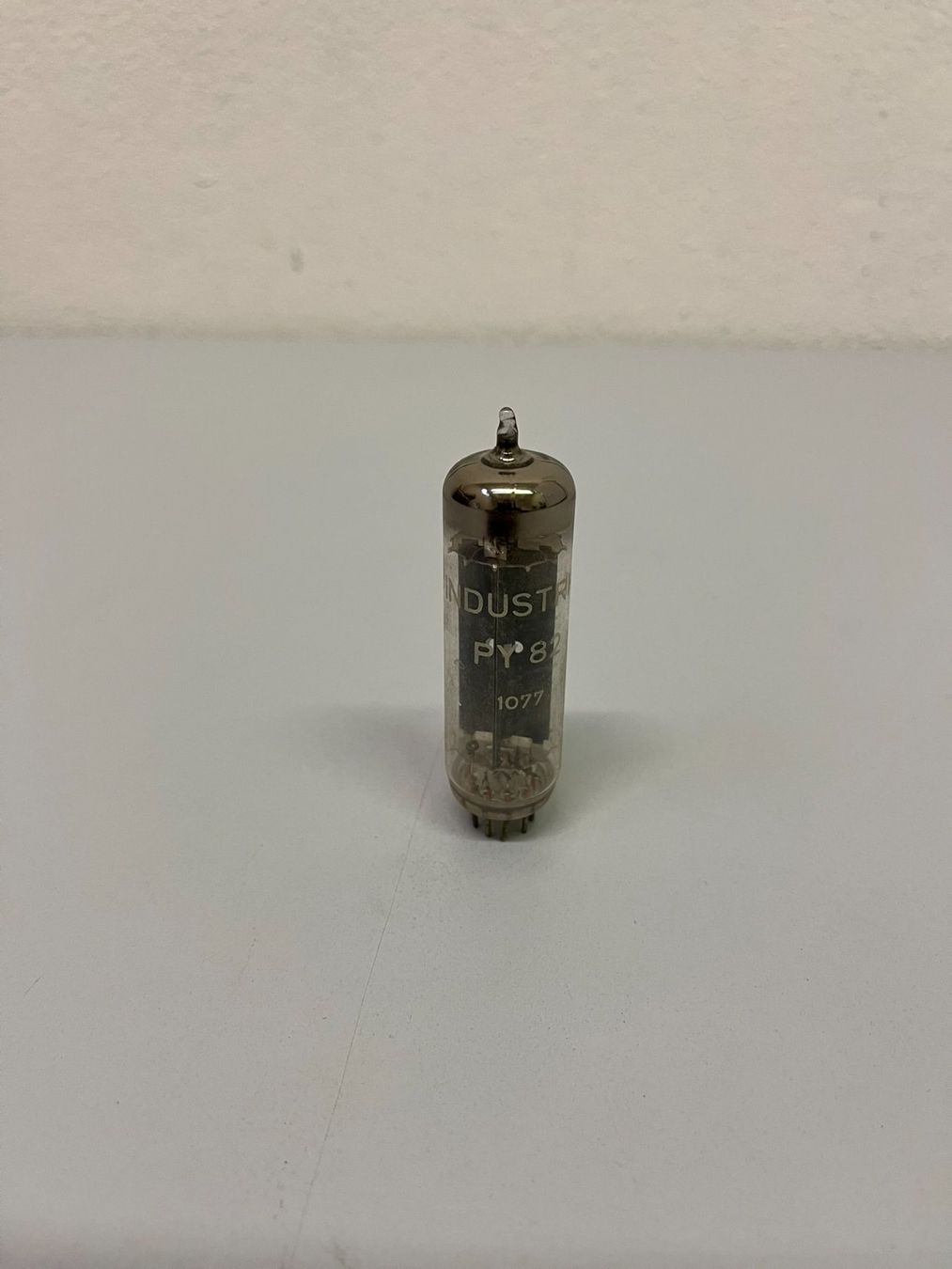 Componenti elettronici: Industria PY 82 – Nuovo (secondo la descrizione) da Hochdorf venduto da av-electronics